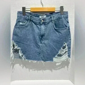 Trending Pull &  Bear Denim Western distressed raw hem mini skirt size medium